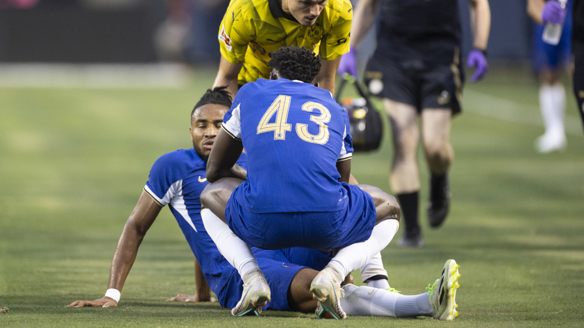 Chelsea's Nkunku to miss months after knee surgery | SuperSport