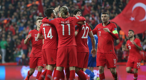 Mit der Bewerbung um die Ausrichtung der UEFA Euro 2032 bereitet sich die Türkei darauf vor, ihr langfristiges Ziel zu erreichen Mit der Bewerbung um die Ausrichtung der UEFA Euro 2032 bereitet sich die Türkei darauf vor, ihr langfristiges Ziel zu erreichen