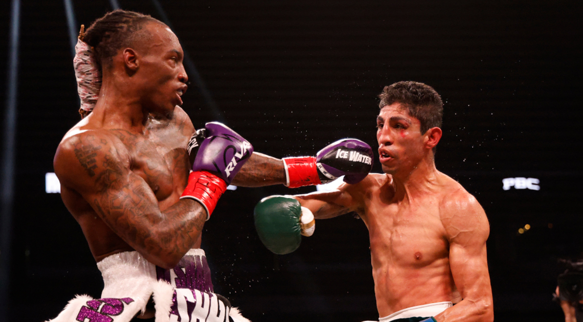 O’Shaquie Foster wins vacant WBC junior lightweight belt | SuperSport