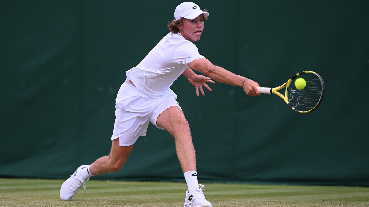 US Teen Michelsen Reaches Newport ATP Semifinals | SuperSport