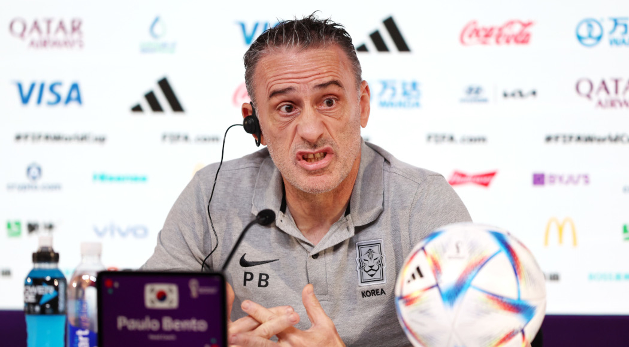 World Cup 2022: South Korea coach Paulo Bento screams at ref over match  ending