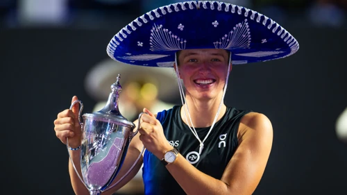 Swiatek thrashes Pegula to win WTA Finals, reclaim No 1 ranking