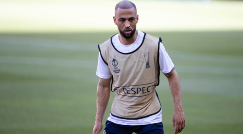 Roofe gives Rangers cover for Europa League final