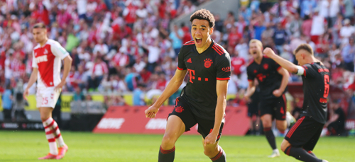 Bayern win Bundesliga with last-gasp goal in season finale